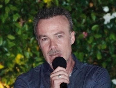 Μπογιόπουλος εναντίον Αρκά: «Η κατρακύλα του στον πάτο έχει ολοκληρωθεί εδώ και καιρό, τώρα ξύνει» (φωτό)